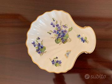 Limoges charmant clam shell violets
