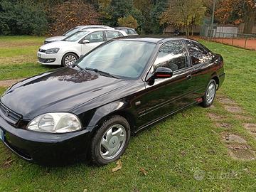 HONDA CiVIC COUPE 