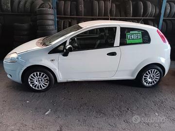 grande punto 1.2 benzina neopatentati 