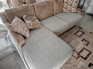 Divano tre posti con penisola  Poltrone Sofà 