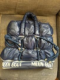 Borsa Moon Boot mai indossata