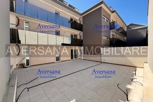 Appartamento con cortile e terrazzo ingresso indip