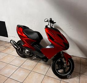 Yahama Aerox 50 (70)