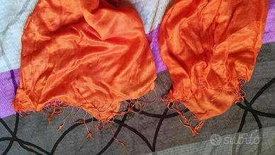 Sciarpa in stile PashMina color Arancio