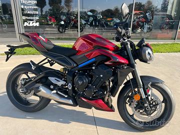 TRIUMPH Street Triple RS Red