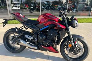 TRIUMPH Street Triple RS Red