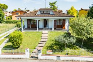 VILLA SINGOLA A CASTELLUCCHIO