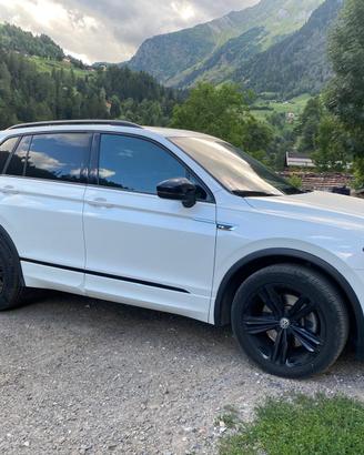 Volkswagen Tiguan R-Line 2.0 TDI 4Motion DSG