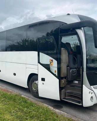 Autobus turistico Iveco Magelys