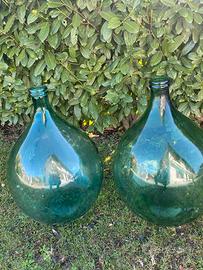 N.2 damigiane litri 54