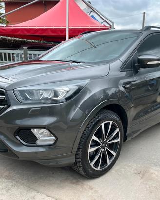Ford Kuga 2.0 TDCI 150 cv 4WD Powershift ST-Line