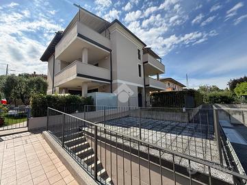 4 LOCALI A DESENZANO DEL GARDA