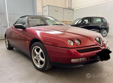 Alfa Rimeo GTV 916 spyder 2.0 TS