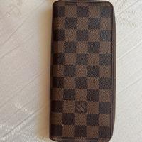 Portafoglio louis vuitton.