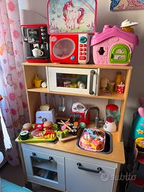 Cucina giocattolo Ikea in legno con accessori