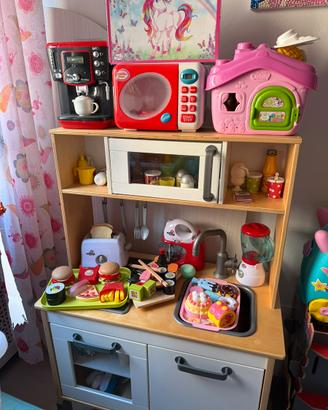 Cucina giocattolo Ikea in legno con accessori