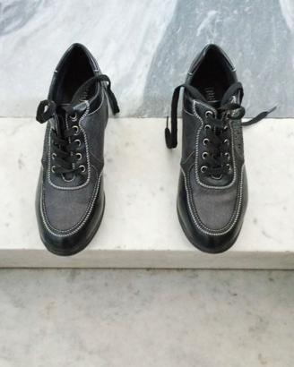 scarpe nere con zeppa 