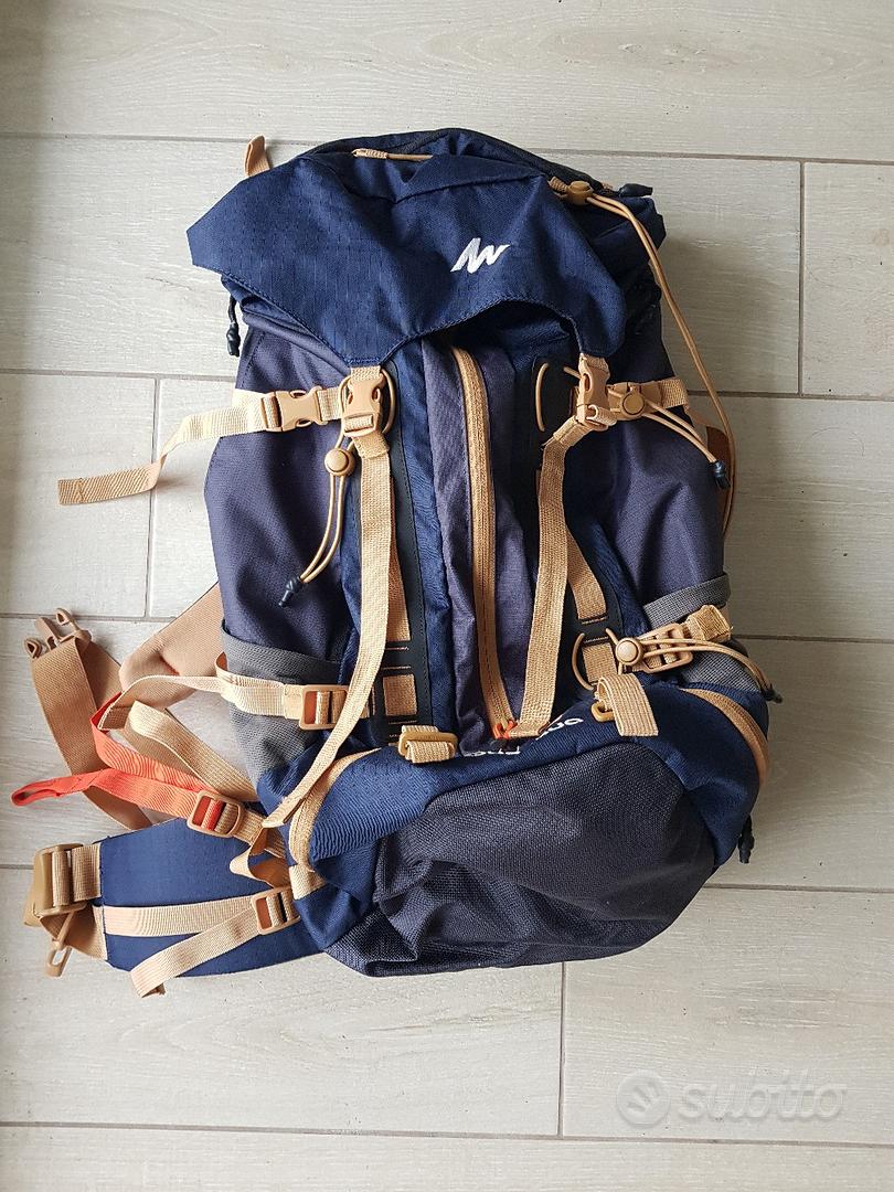 Zaino trekking decathlon Sports In vendita a Parma