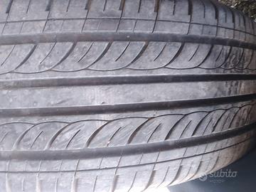 Gomme 2 nuovi e 2 seminuove  R14