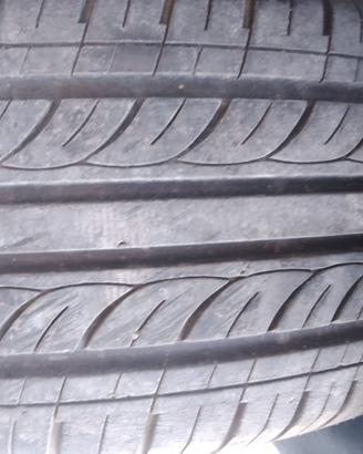 Gomme 2 nuovi e 2 seminuove  R14
