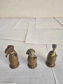 Tre modelli di dinosauro