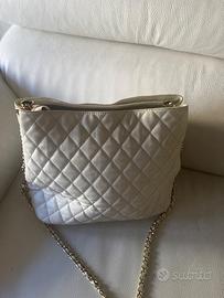 borsa tipo chanel bianca con cateni pelle toscana