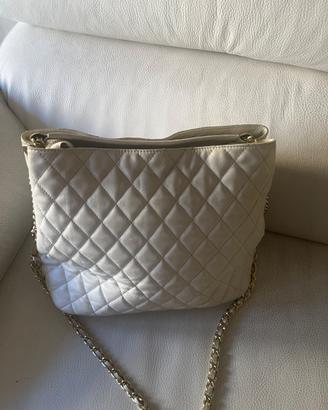 borsa tipo chanel bianca con cateni pelle toscana
