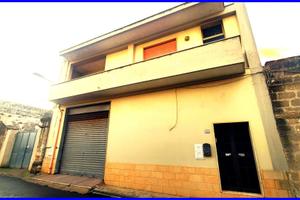 Abitazione con garage