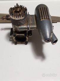 motore vintage per autoaereomodellisimo 