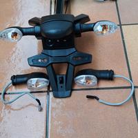 Porta Targa e Freccie Aprilia Dorsoduro 900