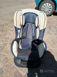 Seggiolino auto
