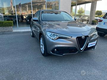 Alfa Romeo Stelvio 2.2 Turbodiesel 190 CV AT8 RWD 