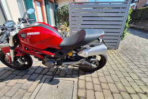 Ducati Monster 696