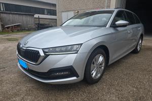 Skoda Octavia 2.0 TDI EVO SCR DSG Wagon Style