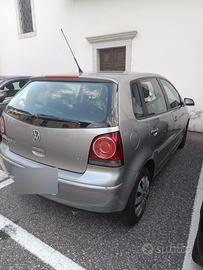 vindo Volkswagen polo modello 2006 benzina 