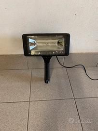 Piccolo faretto con custodia