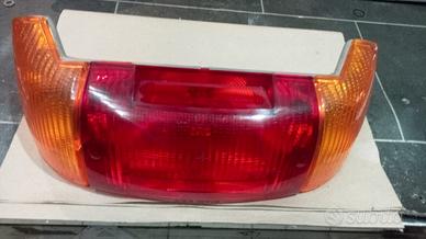 Fanalino posteriore completo scooter 50 amico gl