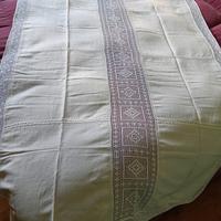 Copritavolo bianco artigianale