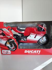 Ducati Desmosedici RR 1:12