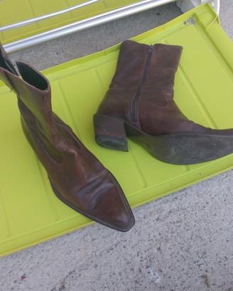 Scarpe stivali numero 39