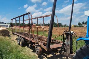 Autocaricante rimorchio pianale agricolo