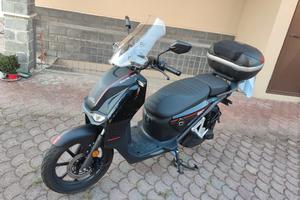 Scooter elettrico Vmoto CPX 125cc - 2 batterie