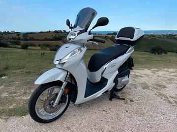 Honda SH300i