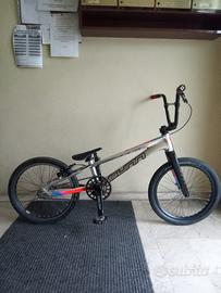 BMX Racing Sunn con accessori - Pronta gara