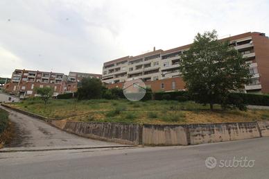 VILLA A SCHIERA A CAMPOBASSO