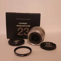 Obiettivo Fujifilm XF 23mm f/2 R WR SILVER+ filtro
