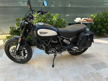 Ducati scrambler 800