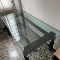 Tavolo in vetro