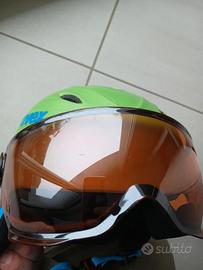 Casco Uvex  con visiera