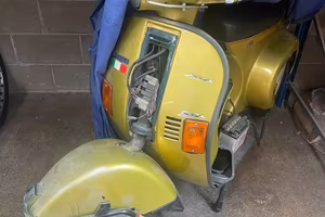 Vespa 50 da restaurare